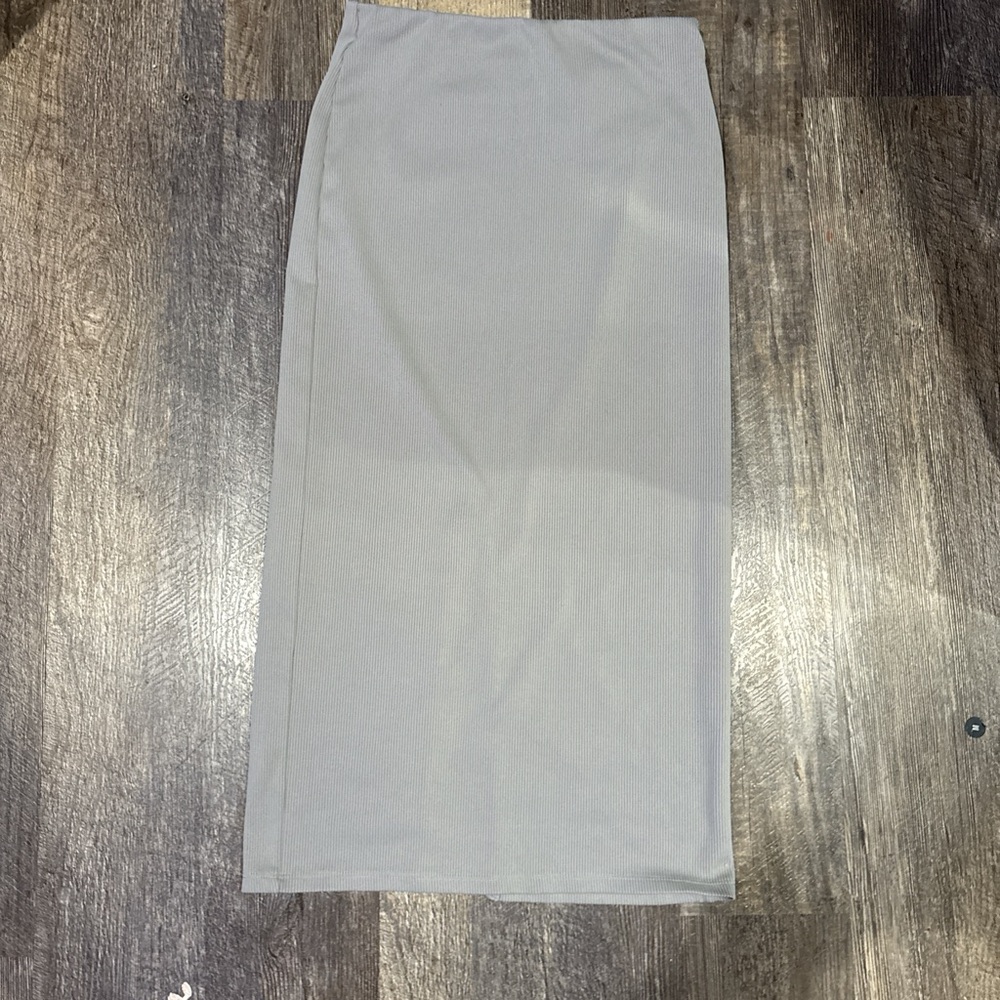 H&M Classic Gray Pencil Skirt